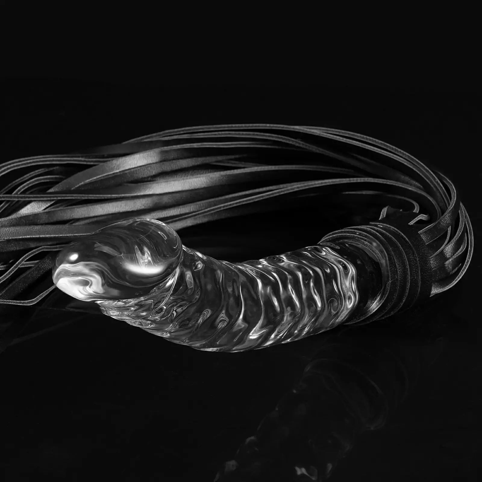 9.1 Inch Whip-shaped Glass Dildo